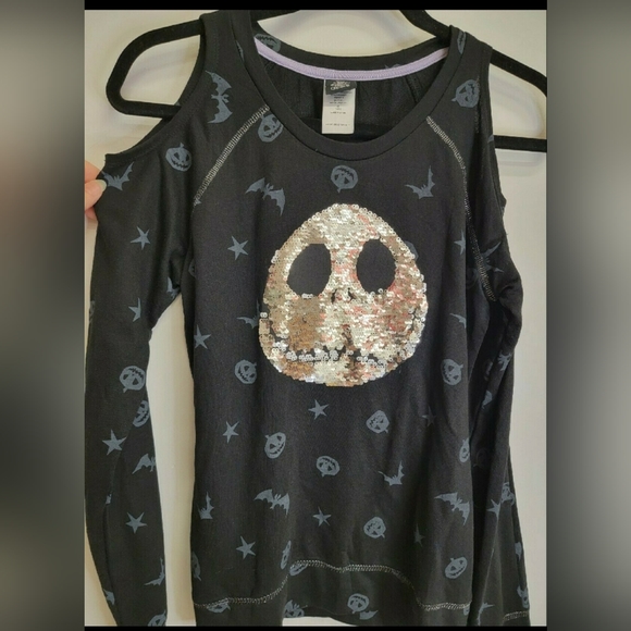 Disney Other - Jack Skellington LS Cold Shoulder Tee Flip Sequin NWOT